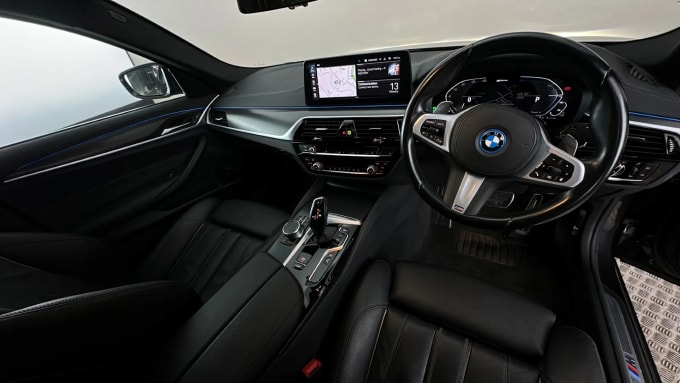 2022 BMW 5 Series