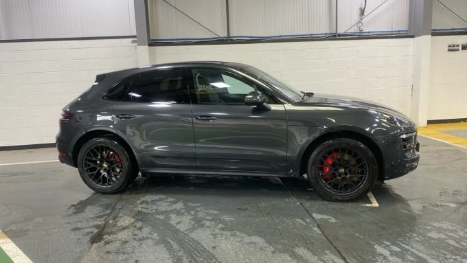 2016 Porsche Macan