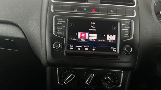 2017 Volkswagen Polo