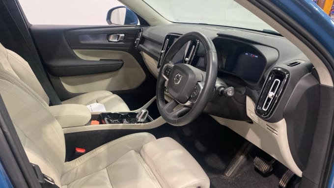 2022 Volvo Xc40