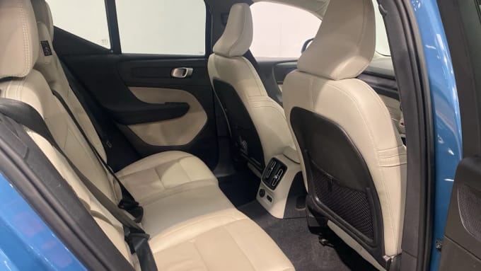 2022 Volvo Xc40