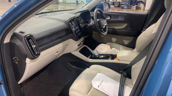 2022 Volvo Xc40