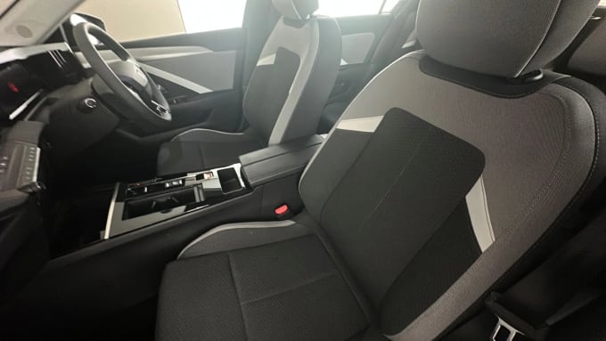 2024 Vauxhall Astra
