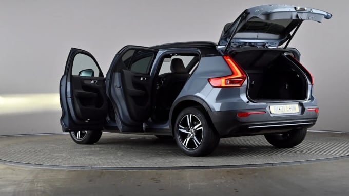 2021 Volvo Xc40