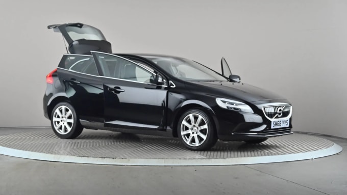 2019 Volvo V40