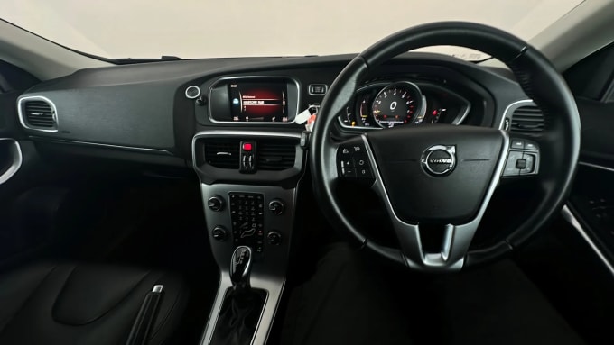 2019 Volvo V40