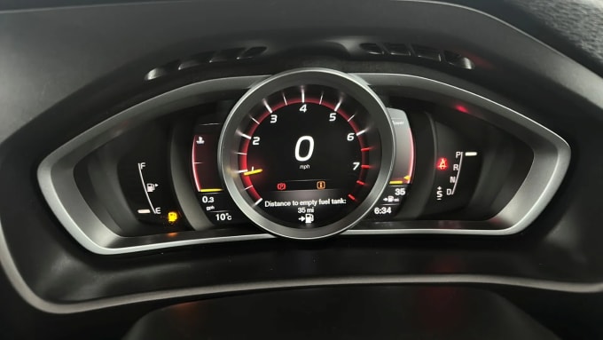 2019 Volvo V40