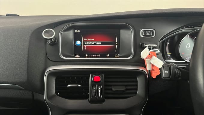 2019 Volvo V40