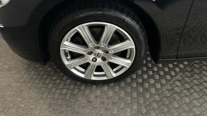 2019 Volvo V40