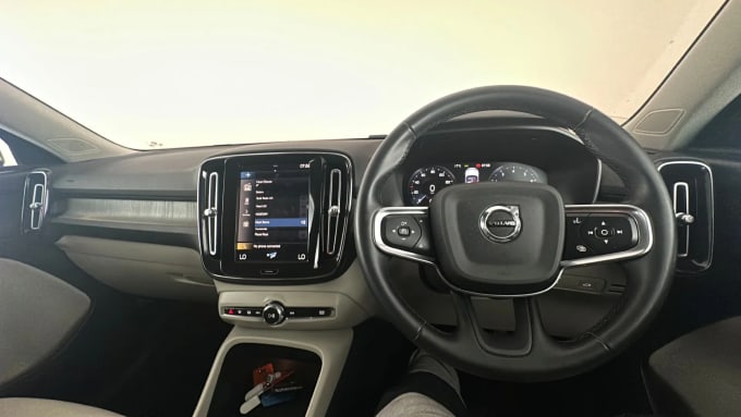 2022 Volvo Xc40