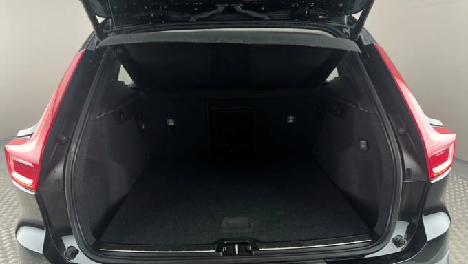 2022 Volvo Xc40