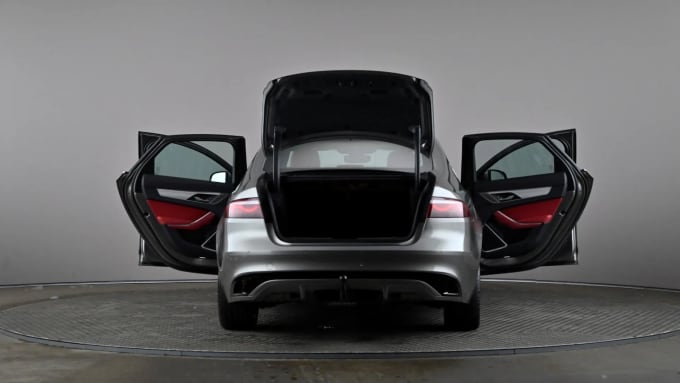 2021 Jaguar Xf