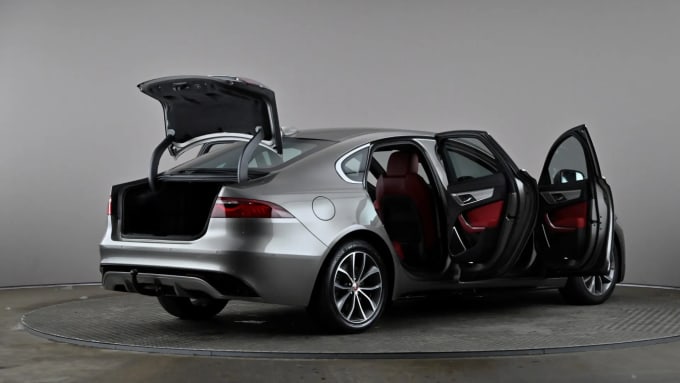 2021 Jaguar Xf