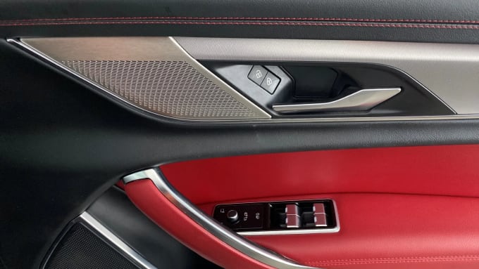 2021 Jaguar Xf