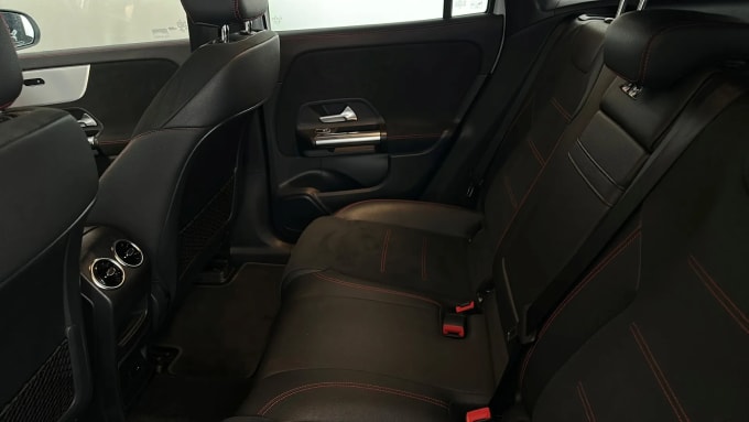 2022 Mercedes-benz Eqa