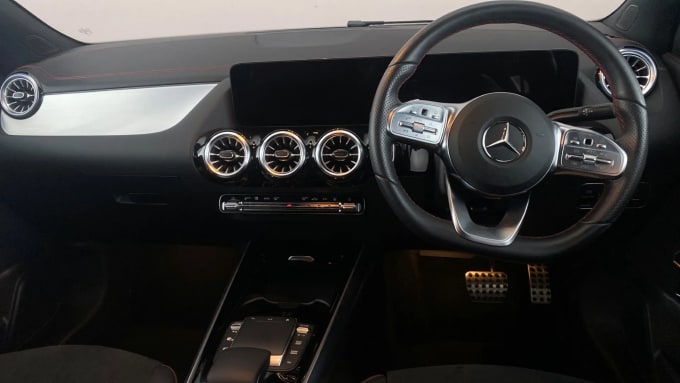 2022 Mercedes-benz Eqa