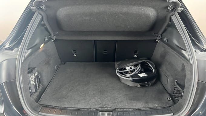 2022 Mercedes-benz Eqa
