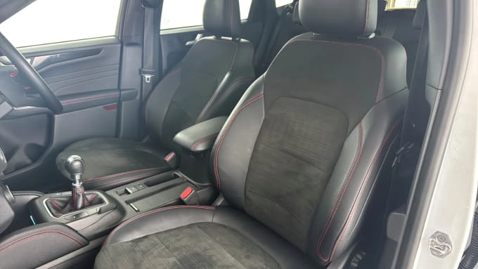 2022 Ford Kuga