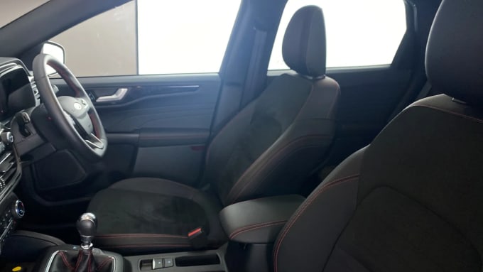 2022 Ford Kuga