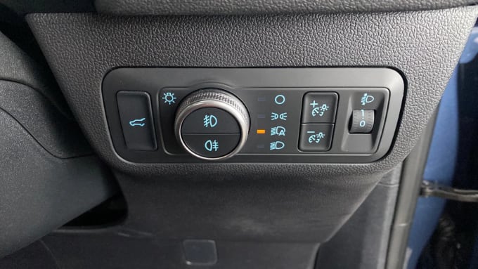 2022 Ford Kuga