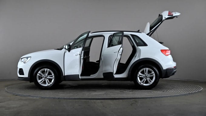 2022 Audi Q3