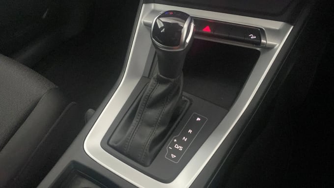 2022 Audi Q3