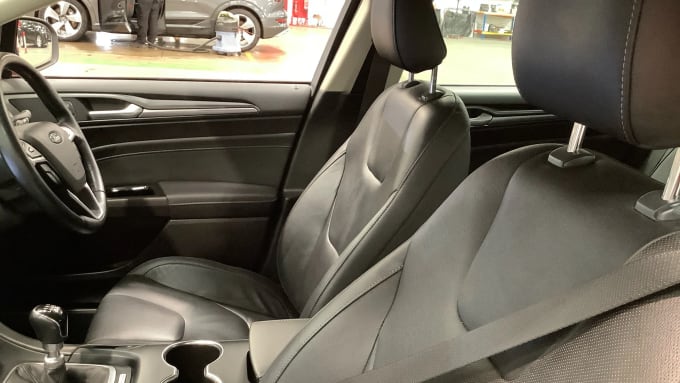 2020 Ford Mondeo