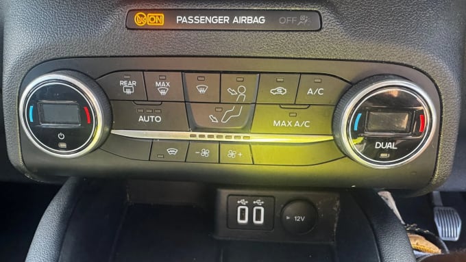 2022 Ford Kuga