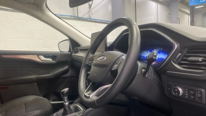 2022 Ford Kuga