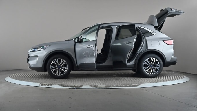 2022 Ford Kuga