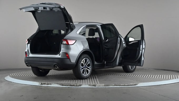 2022 Ford Kuga