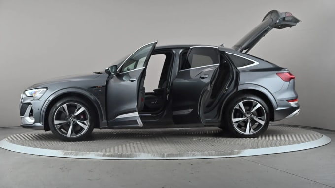 2021 Audi E-tron