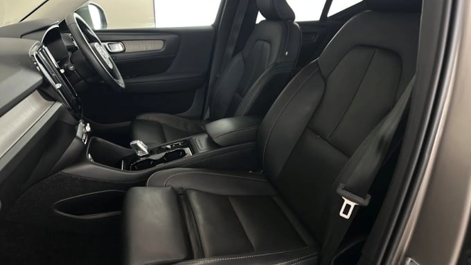 2020 Volvo Xc40