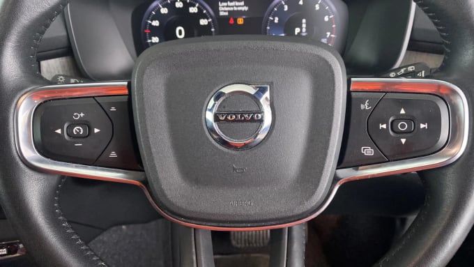 2021 Volvo Xc40