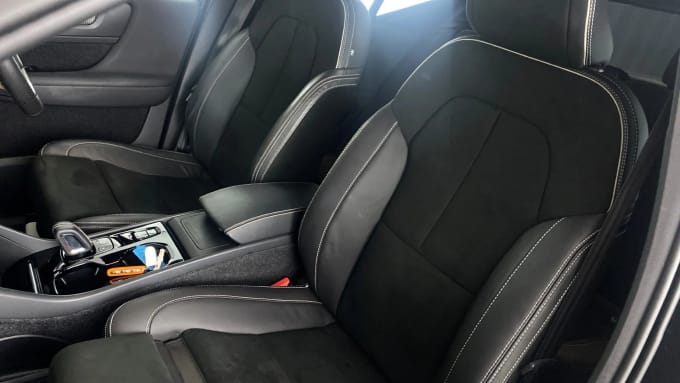 2021 Volvo Xc40