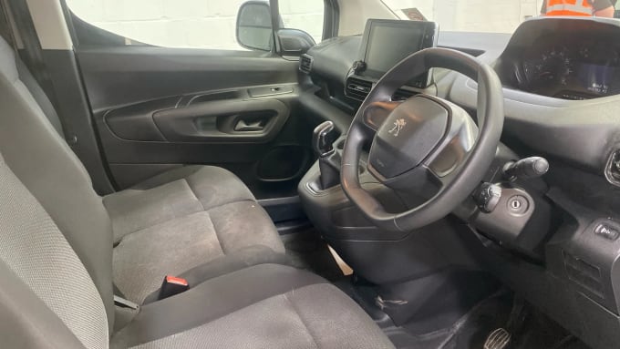 2021 Peugeot Partner