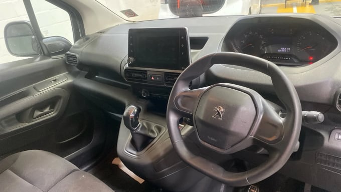 2021 Peugeot Partner