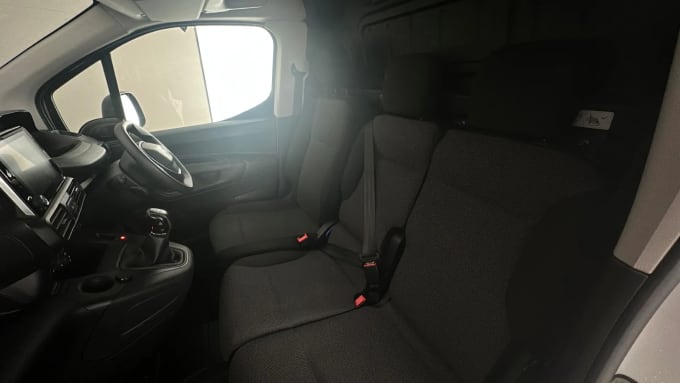 2021 Peugeot Partner