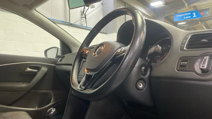 2017 Volkswagen Polo
