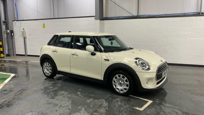 2019 Mini Hatch