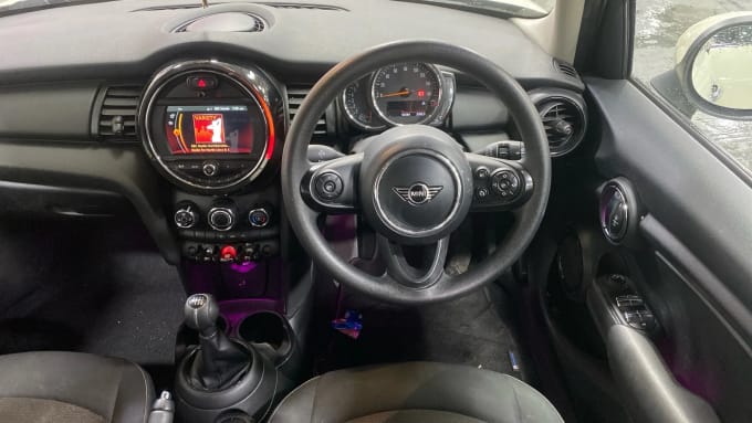 2019 Mini Hatch