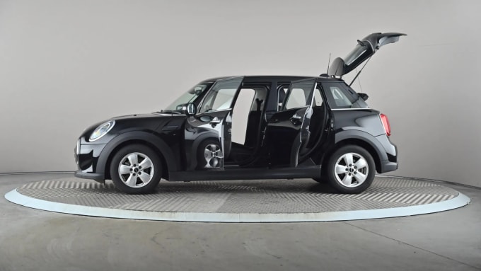 2022 Mini Hatch