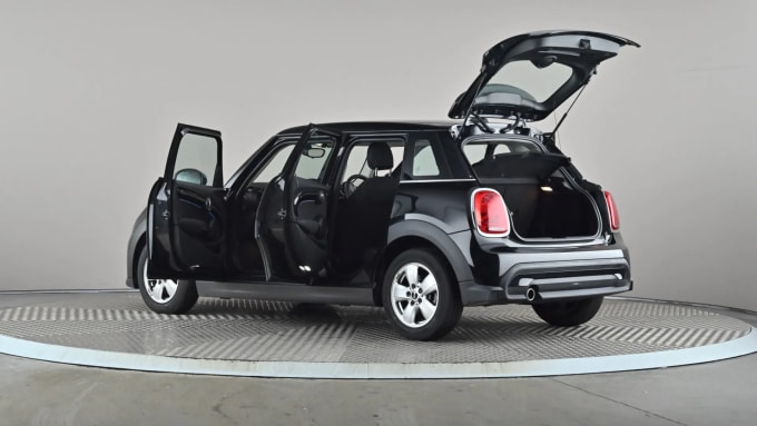 2022 Mini Hatch