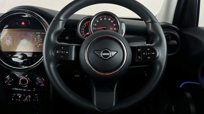 2022 Mini Hatch