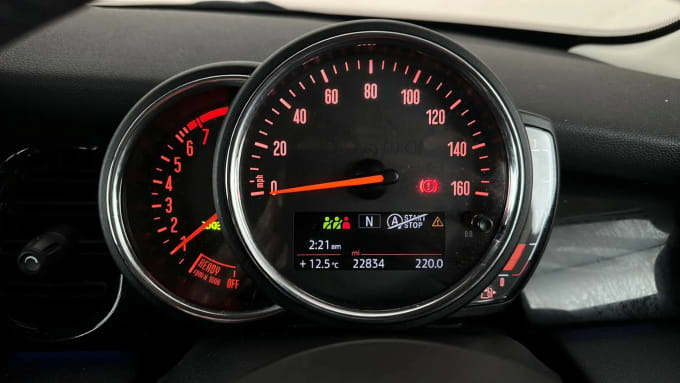 2022 Mini Hatch