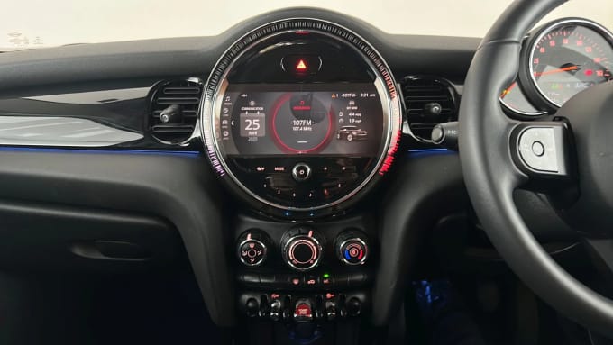 2022 Mini Hatch