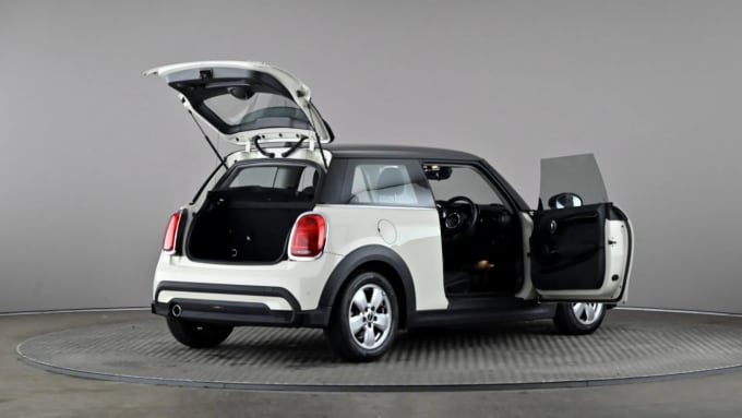 2021 Mini Hatch