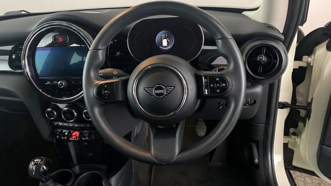 2021 Mini Hatch