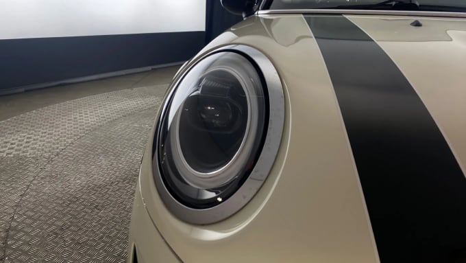 2021 Mini Hatch