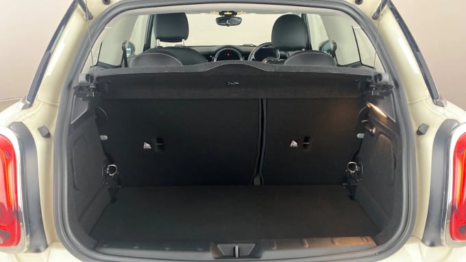 2021 Mini Hatch